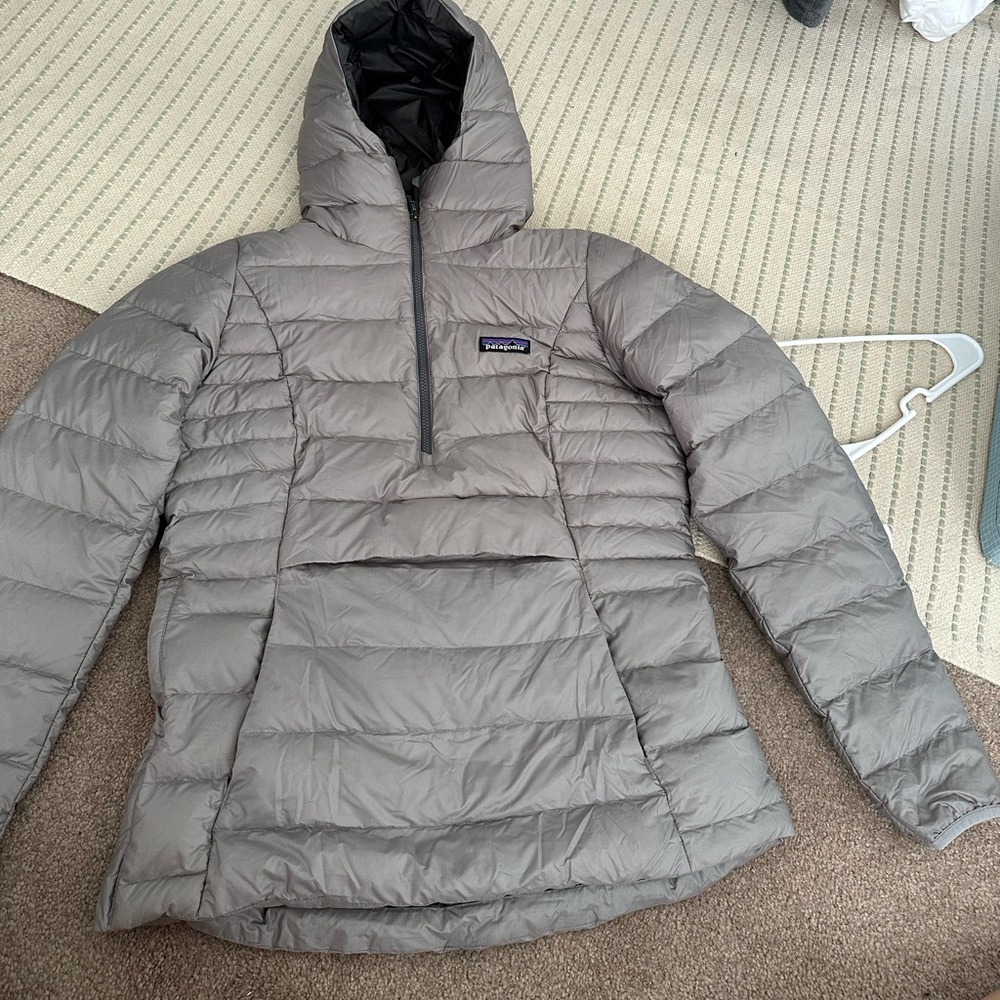 Patagonia grey down insulated pullover